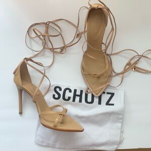 New! Schultz Calamdra Nude heels 9B